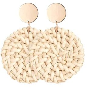 Cream Woven Earrings NEW 🏷️